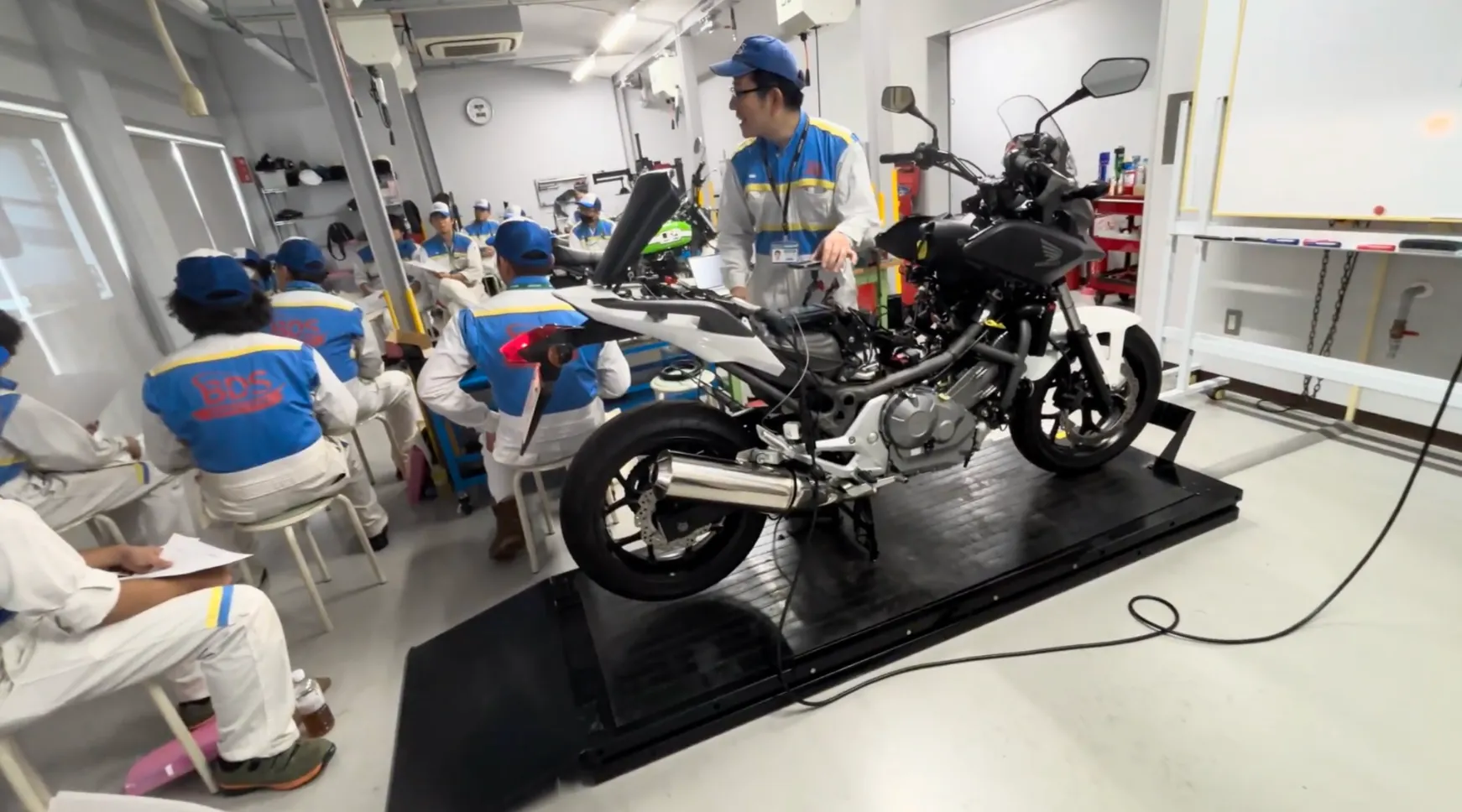 BDS様の講習「テクニカルスクール」でバイク診断機「M70 MOTO」をご活用いただきました